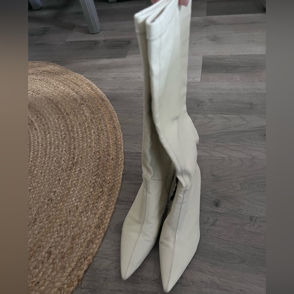 RAYE Curve Boot in Bone White - Picture 12 of 12